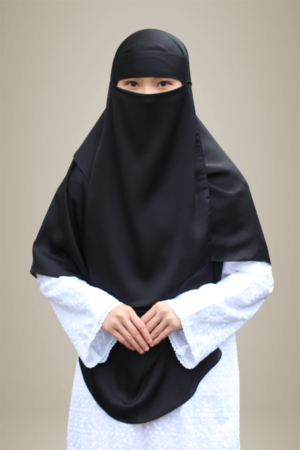 Niqab Hasna Haura - Black Pirate  Niqab Hasna Haura - Black Pirate